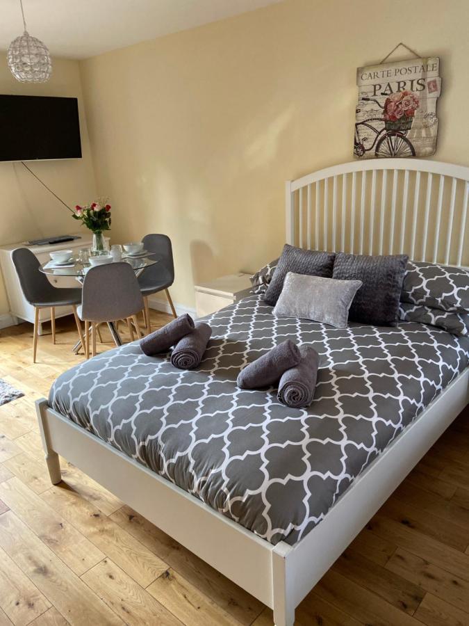 The Ashton Gate Mews Hotel Бристол Екстериор снимка