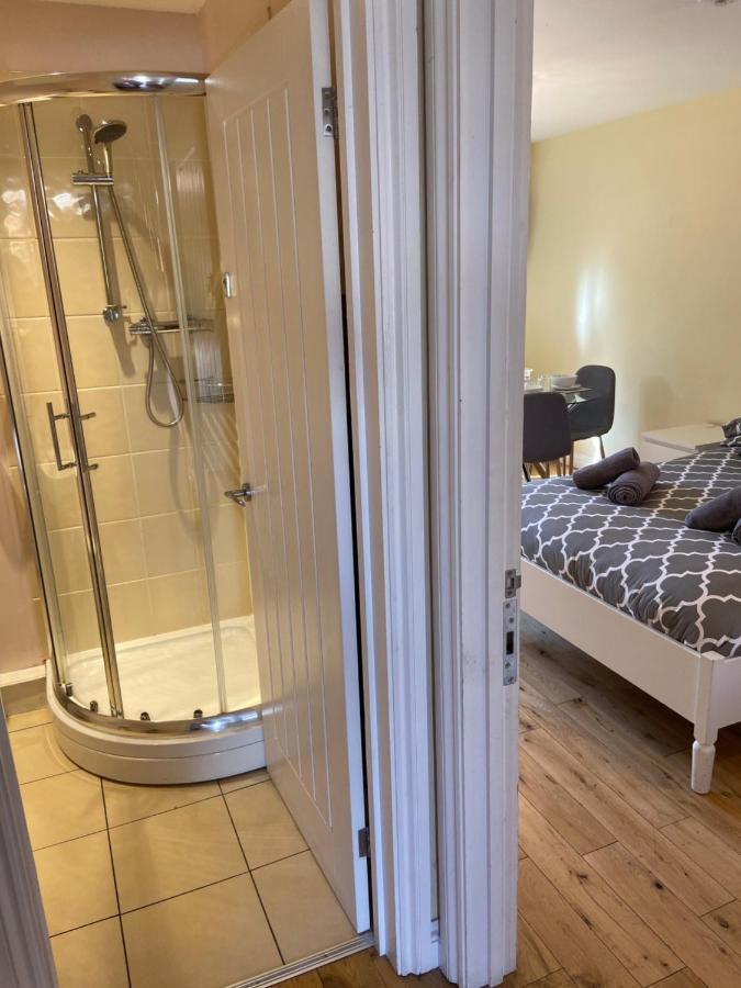 The Ashton Gate Mews Hotel Бристол Екстериор снимка